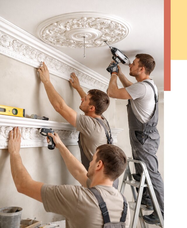 Монтаж лепнины на потолок в Краснодаре от 3302 руб. быстро и недорого | ОТДЕЛОЧНИК-Ксд